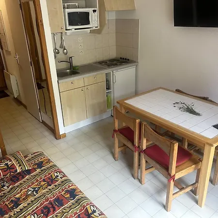 T2 Au Pied Des Pistes, Terrasse Sud, Proche Commerces Et Telecabine - Fr-1-573-35 Appartement
